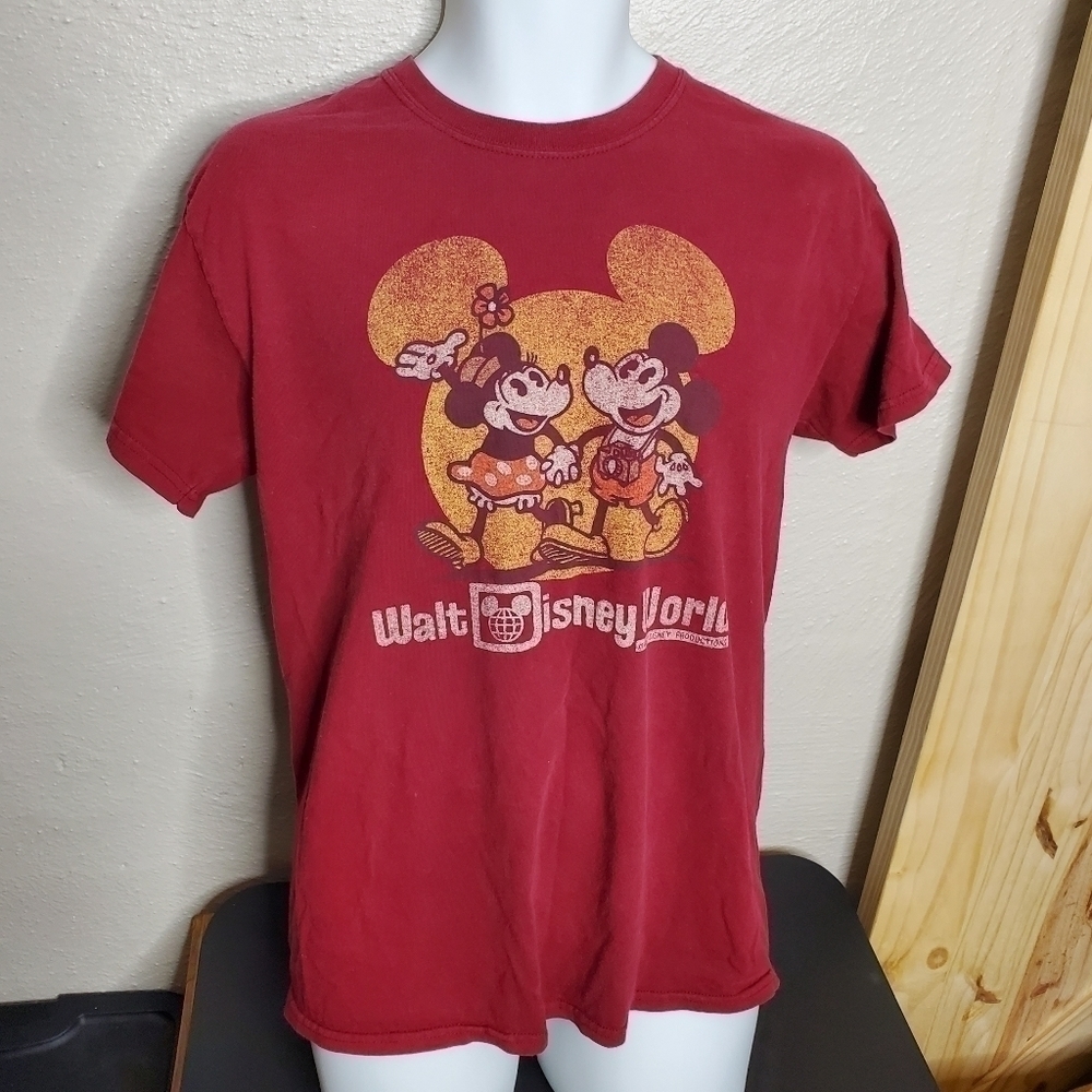 Walt Disney World Licensed Red T Shirt Mickey Mouse Men Size M Disney Parks